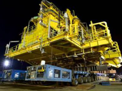 https://www.hcml.co.id/id/wp-content/uploads/sites/2/2019/05/11.-BD-Topside-Load-Out-Sail-Away-400x300.jpg