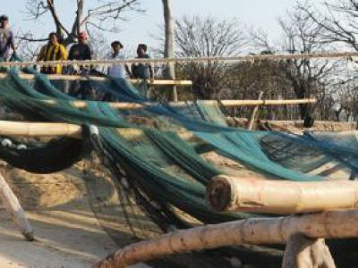 https://www.hcml.co.id/id/wp-content/uploads/sites/2/2019/05/Fishermen-net-reparation-training2-400x300.jpg